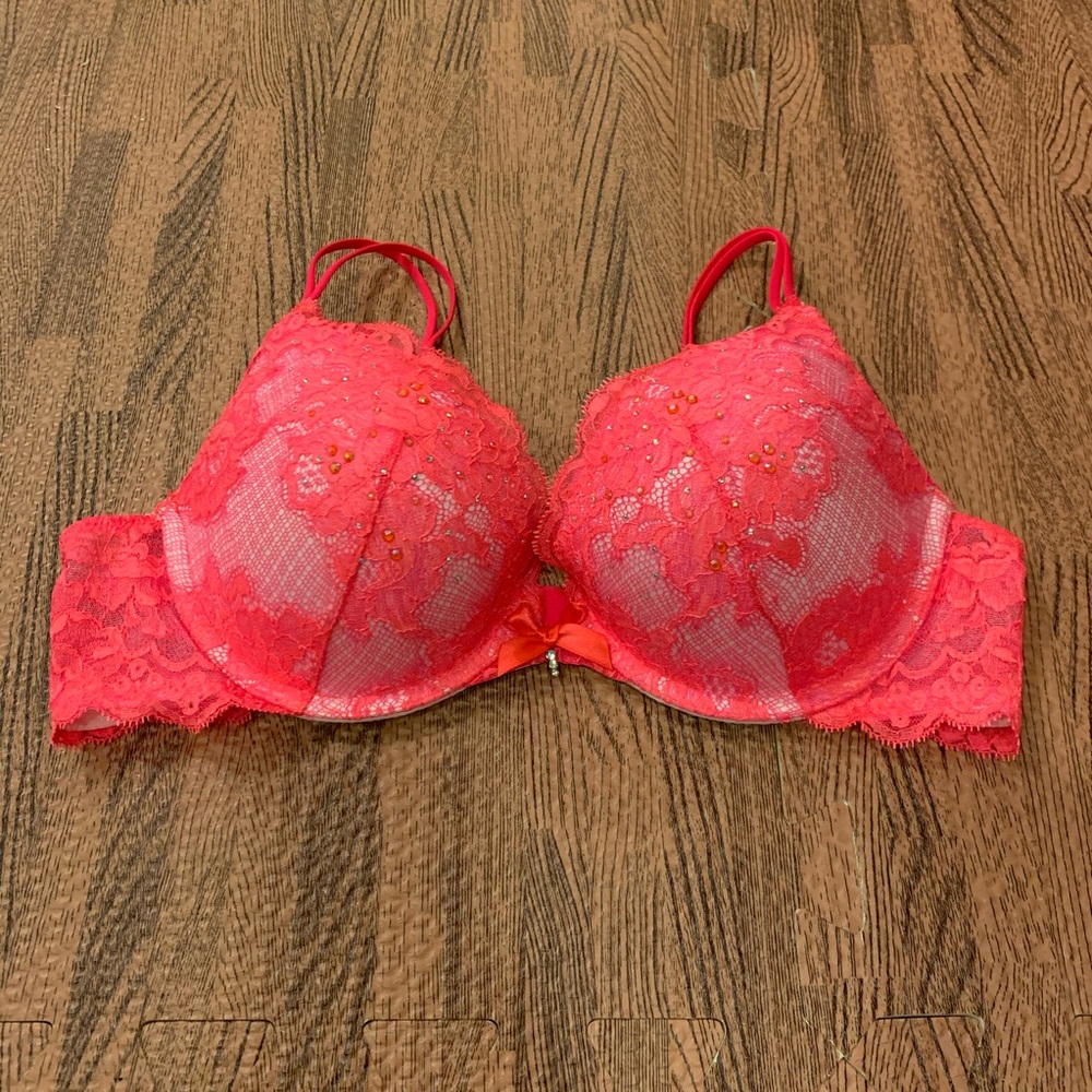 Victoria’s Secret bra